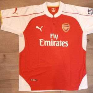 Arsenal 2015-2016 home shirt